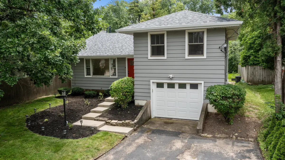 715 E Main Street, Barrington, IL 60010 - #1