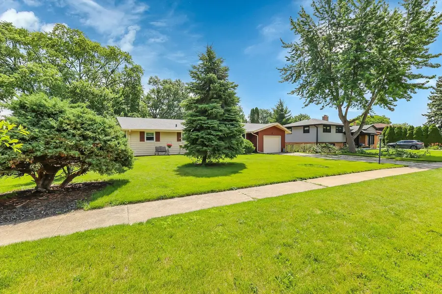 443 Glendale Road, Roselle, IL 60172 - #3