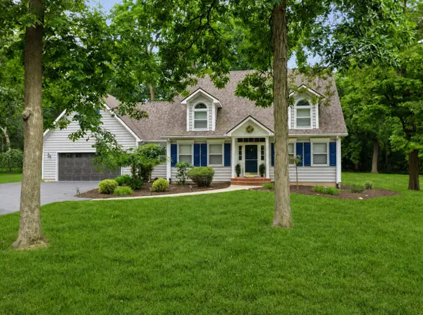 2094 Running Deer Lane, Freeport, IL 61032