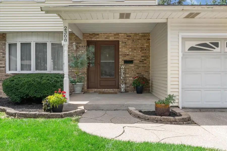 2308 Queens Court, Bettendorf, IA 52722 - #3