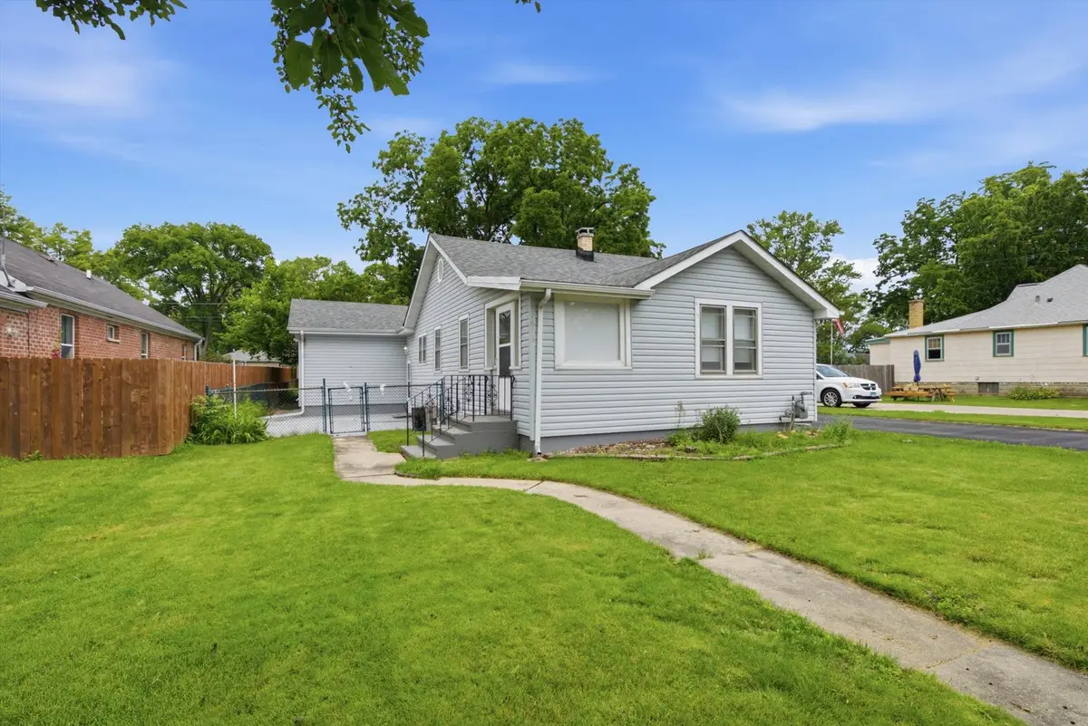 4618 W Lakeshore Drive, McCullom Lake, IL 60050 - #1