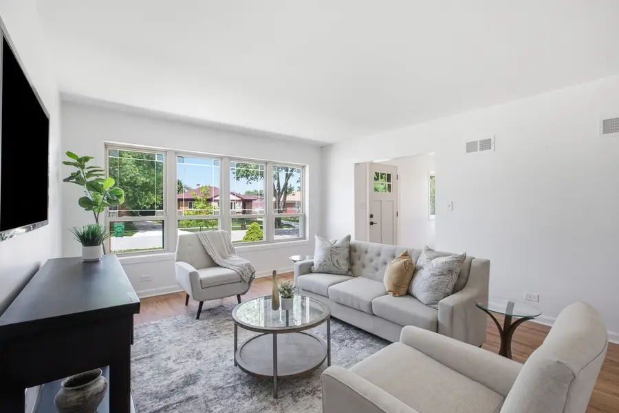 11157 Shaw Street, Westchester, IL 60154 - #2