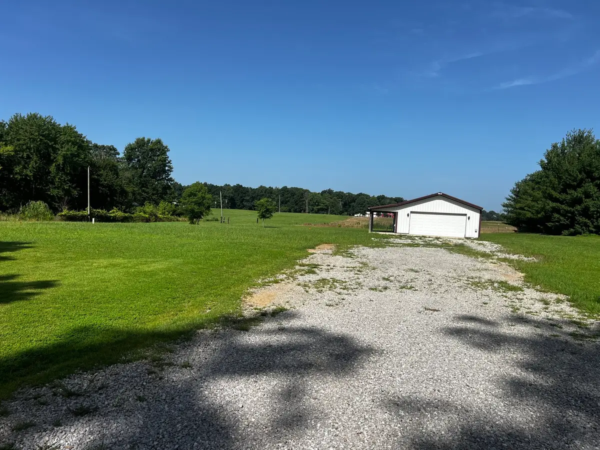 10261 N Puckett Lane, Mount Vernon, IL 62864 - #1