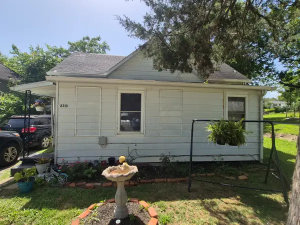 2313 Glenwood Avenue, Eldorado, IL 62930