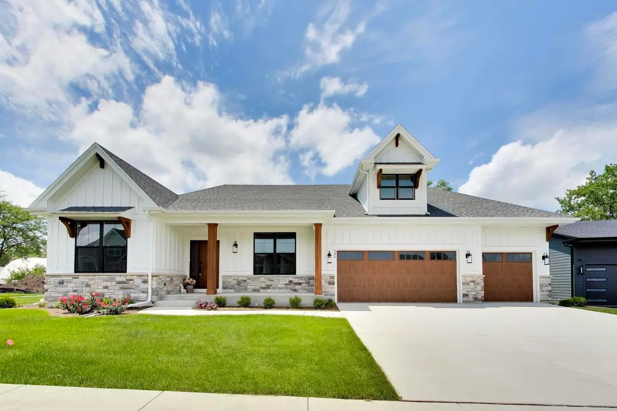 495 Cora Lane, Saint Charles, IL 60174 - #1