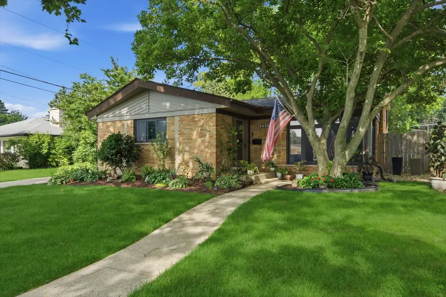 2455 Belleview Avenue, Westchester, IL 60154 - #2