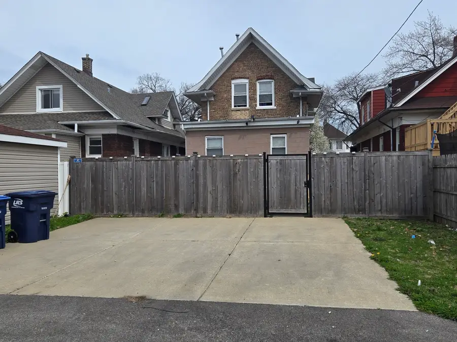 316 S 10th Avenue, Maywood, IL 60153 - #3