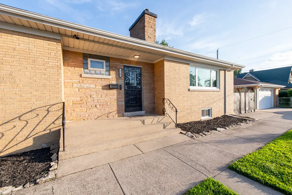 2500 Westover Avenue, North Riverside, IL 60546 - #1