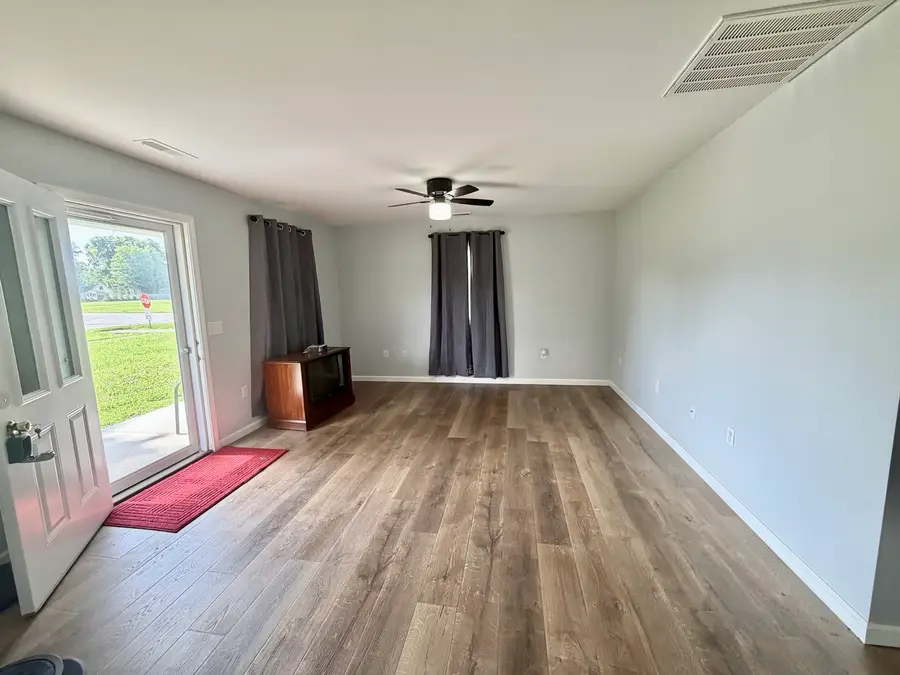 101 N Railroad Street, Patoka, IL 62875 - #3