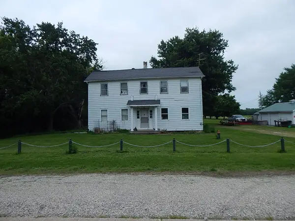 42 10th Street, Carbon Cliff, IL 61239
