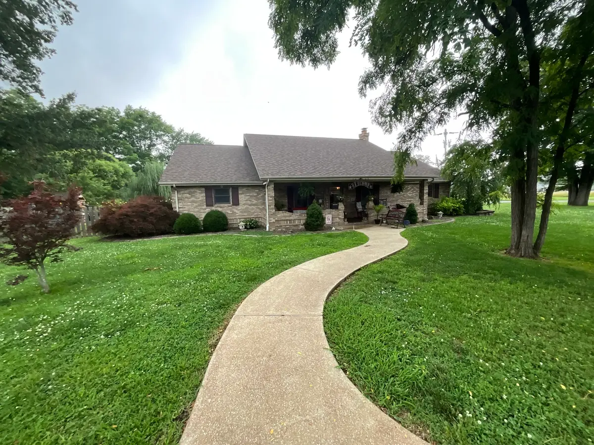 303 S Merritt Street, Odin, IL 62870 - #1