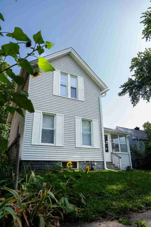 1432 W 6th Street, Davenport, IA 52802