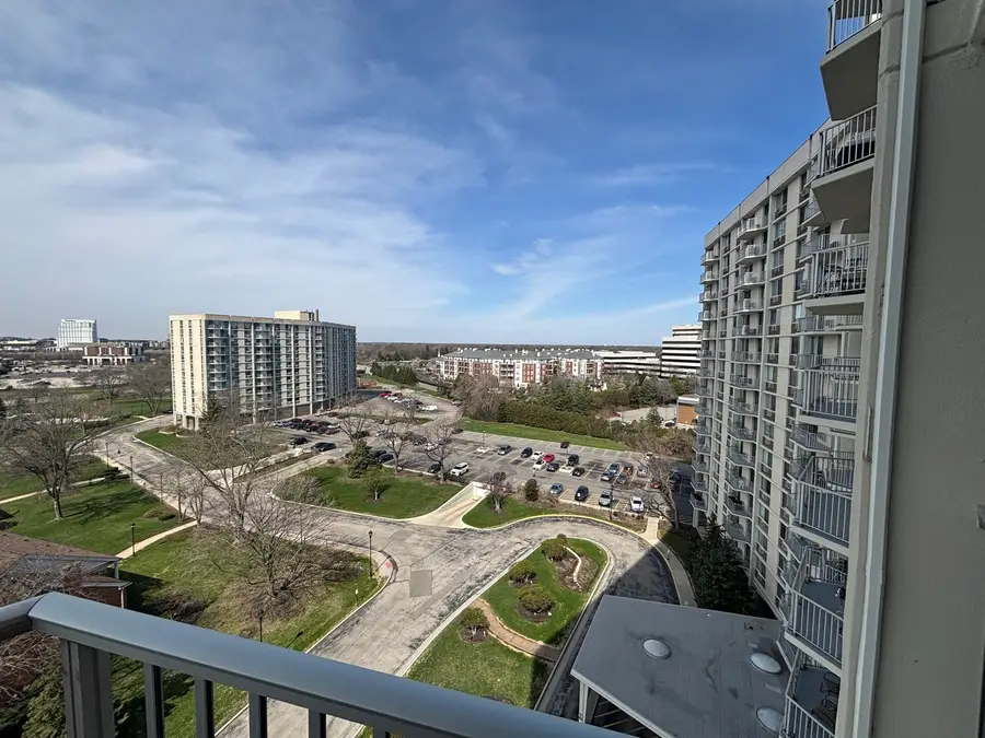 40 N Tower Road #10M, Oak Brook, IL 60523 - #2