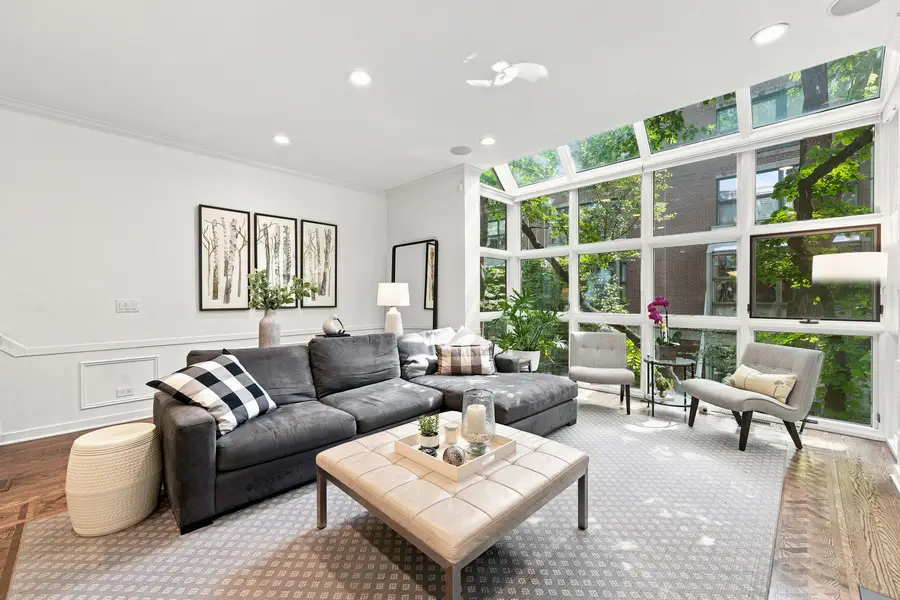 107 W Delaware Place #F, Chicago, IL 60610 - #3