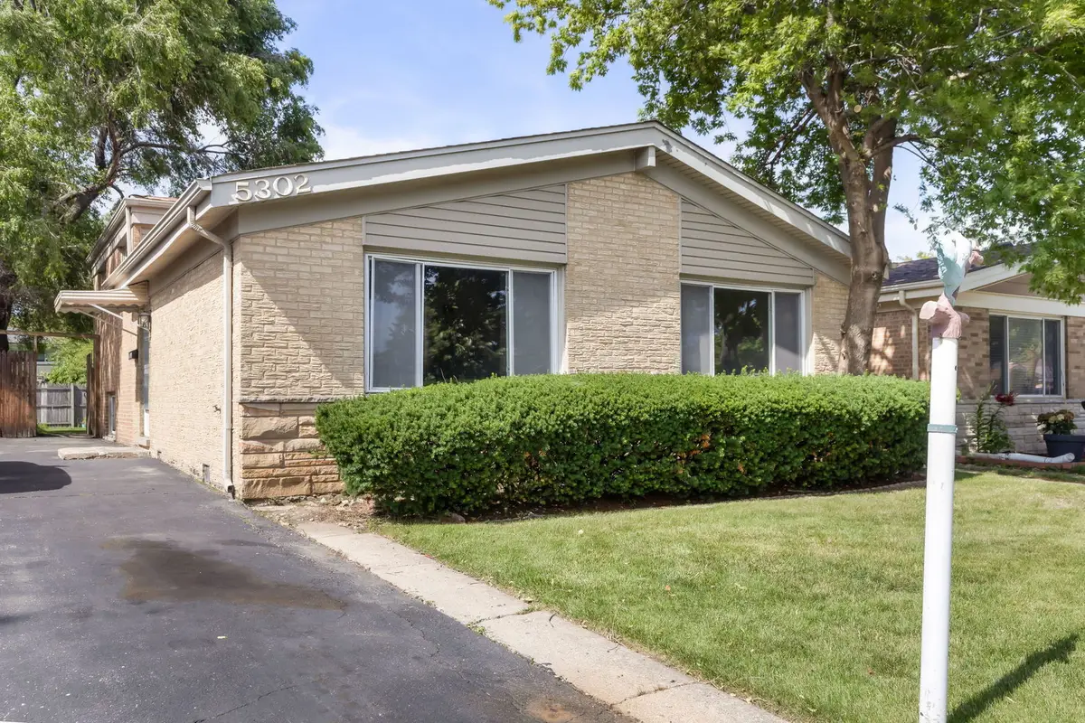 5302 Jarvis Avenue, Skokie, IL 60077 - #1