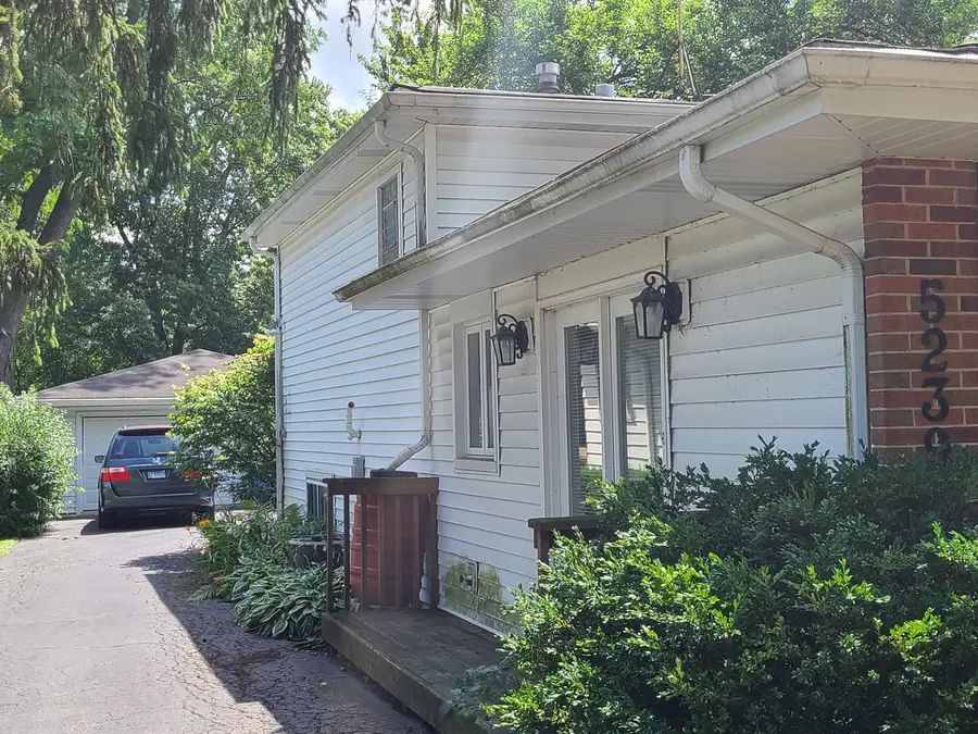 5239 Cumnor Road, Downers Grove, IL 60515 - #3