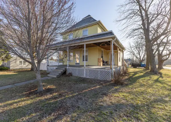 112 S State Street, Atkinson, IL 61235