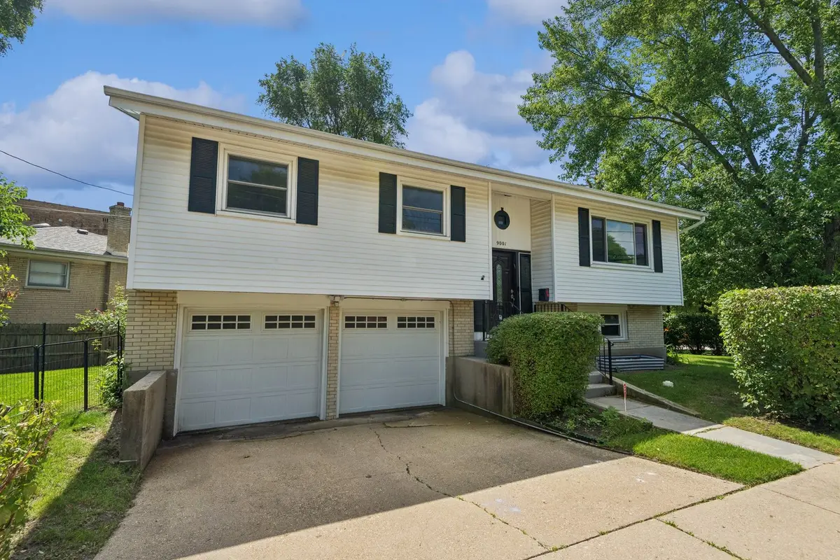 9001 E Prairie Road, Evanston, IL 60203 - #1