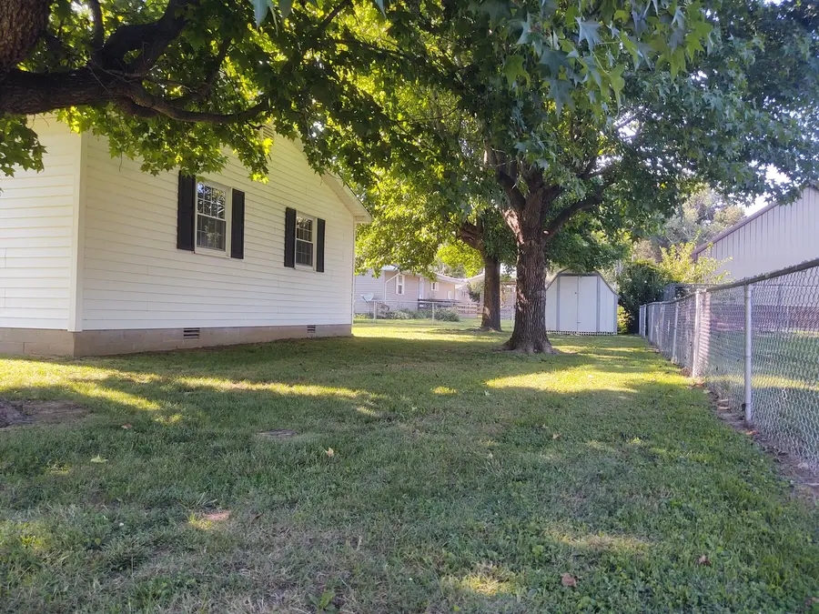 315 Circle Drive, Vienna, IL 62995 - #3