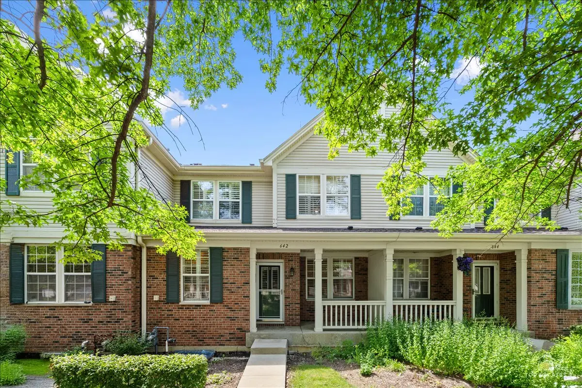 642 W Moreland Avenue, Addison, IL 60101 - #1