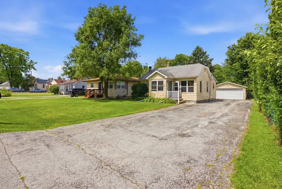 1219 Gates Street, Aurora, IL 60505 - #2