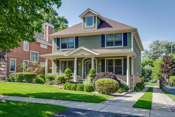634 E Sunnyside Avenue, Libertyville, IL 60048