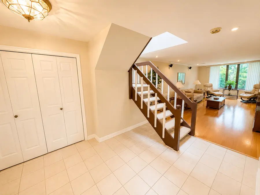 1401 Burr Oak Road #303B, Hinsdale, IL 60521 - #3