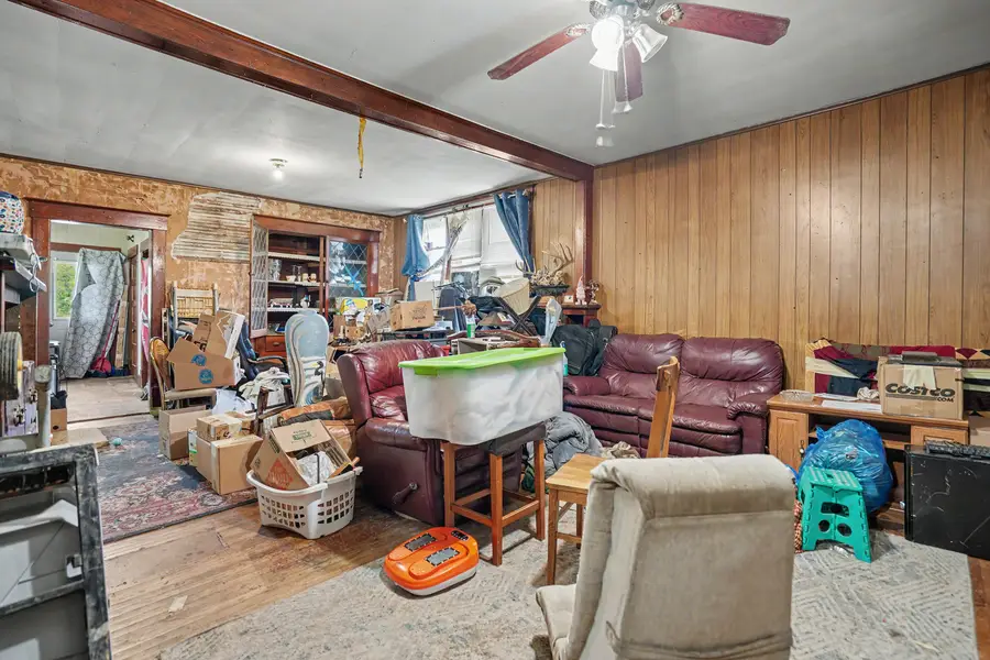 626 8th Avenue S, Clinton, IA 52732 - #3