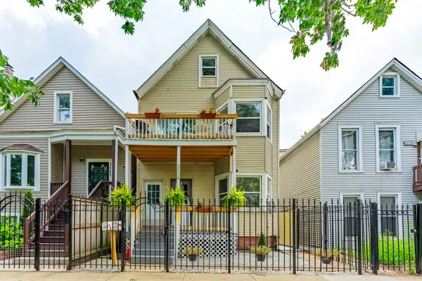 3509 W Dickens Avenue, Chicago, IL 60647