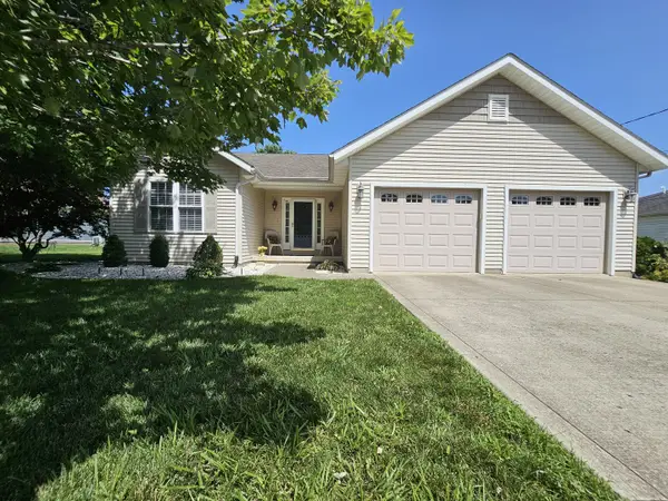 404 W Beacon Court, Mt Vernon, IL 62864