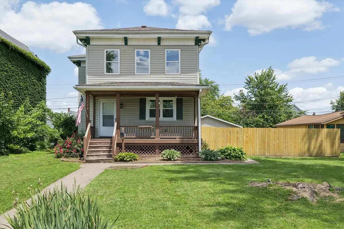 526 4th Avenue S, Clinton, IA 52732 - #1