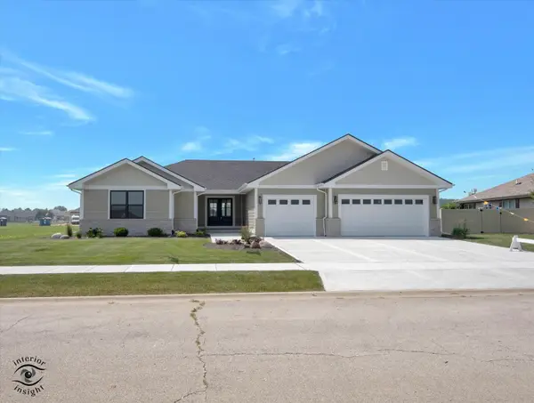 974 Tall Grass Lane, Manteno, IL 60950