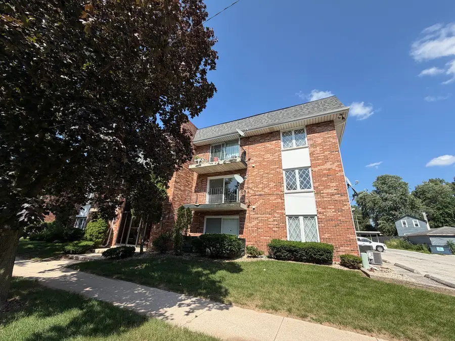 669 Chappel Avenue #1B, Calumet City, IL 60409 - #3