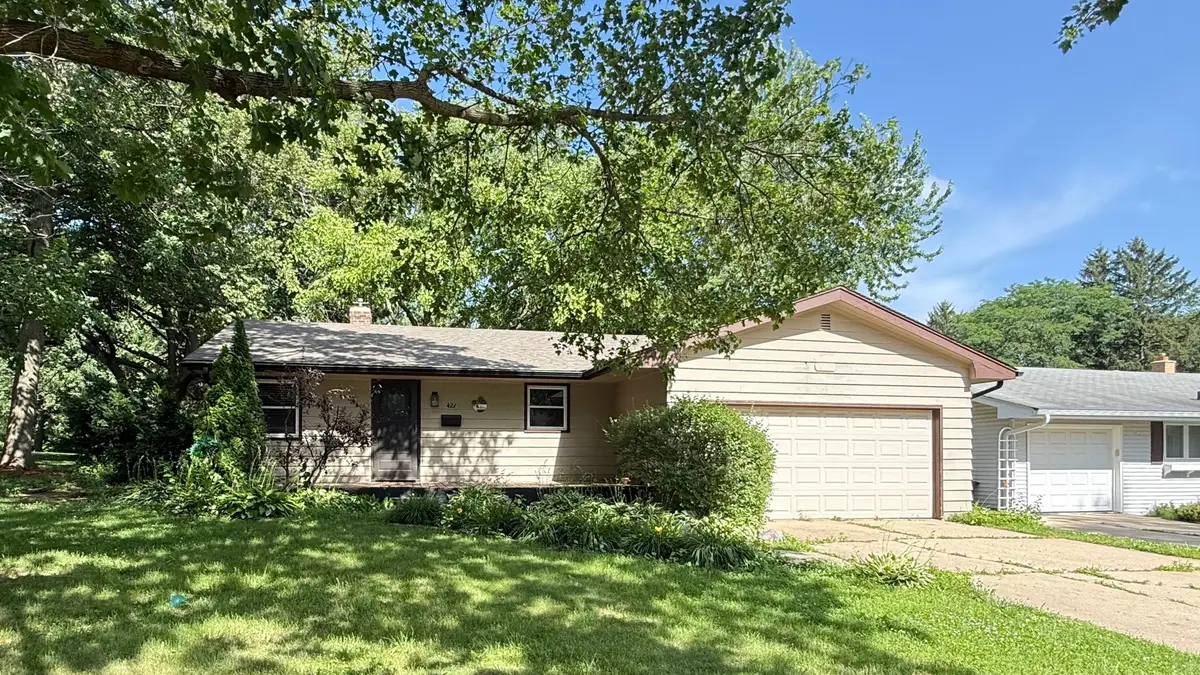 421 Warren Avenue, Rockford, IL 61107 - #1