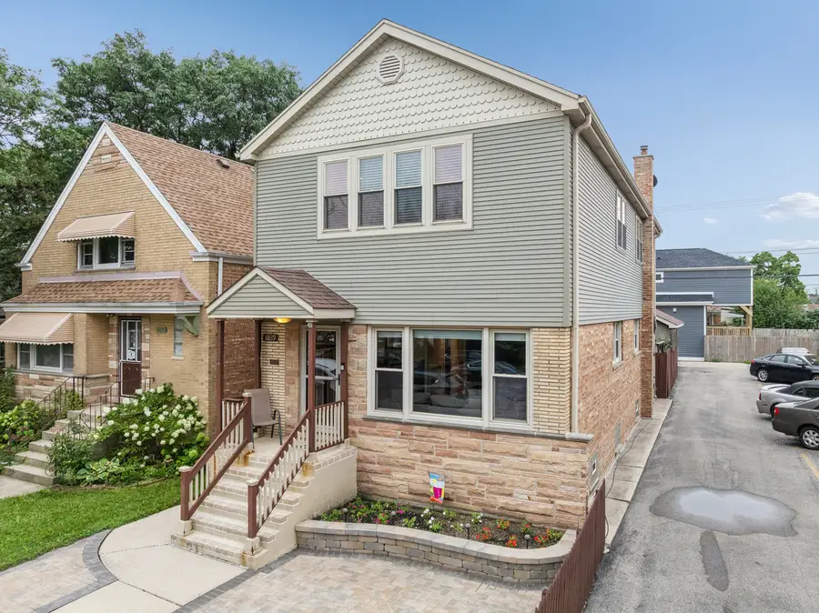 6039 W Montrose Avenue, Chicago, IL 60634 - #3
