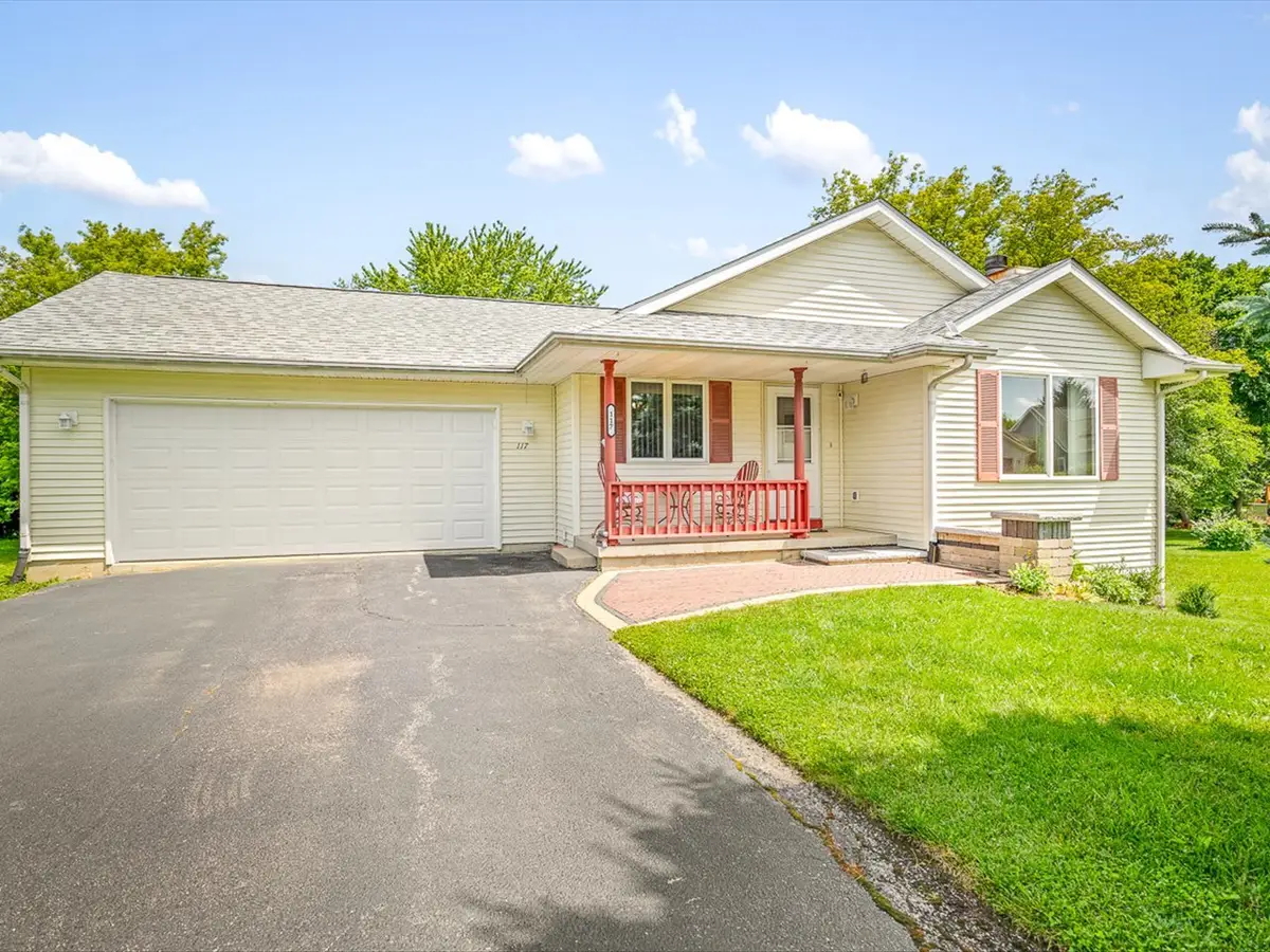 117 Pembroke Road Sw, Poplar Grove, IL 61065 - #1