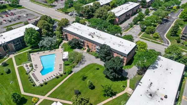 1060 N Mill Street #202, Naperville, IL 60563