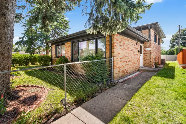 2196 Spruce Avenue, Des Plaines, IL 60018