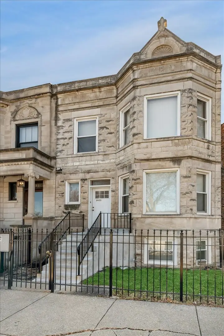 3923 W Polk Street, Chicago, IL 60624 - #1