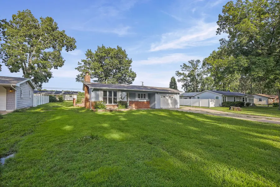 274 Oak Tree Avenue, Salem, IL 62881 - #2