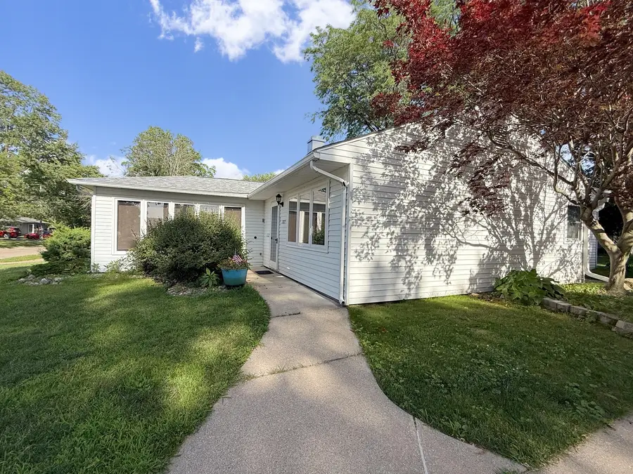2822 28th Avenue, Rock Island, IL 61201 - #3