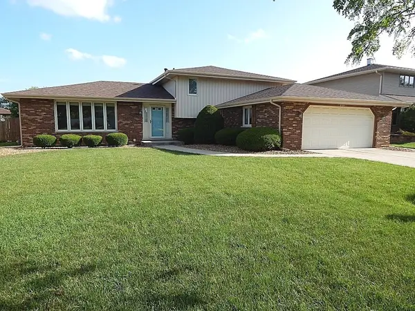 8101 Braeburn Lane, Orland Park, IL 60462