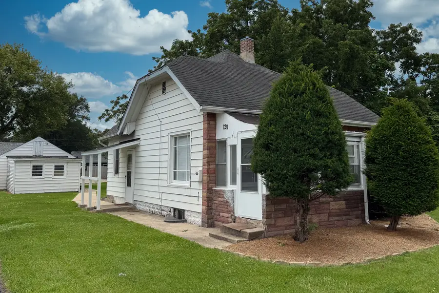 129 E Riverside Boulevard, Loves Park, IL 61111 - #2
