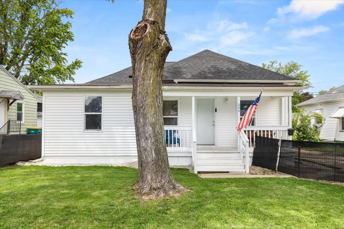 206 E Grant Street, Streator, IL 61364 - #1