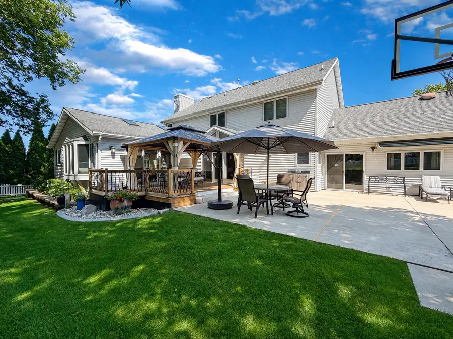 3005 Countryside Lane, Freeport, IL 61032 - #2