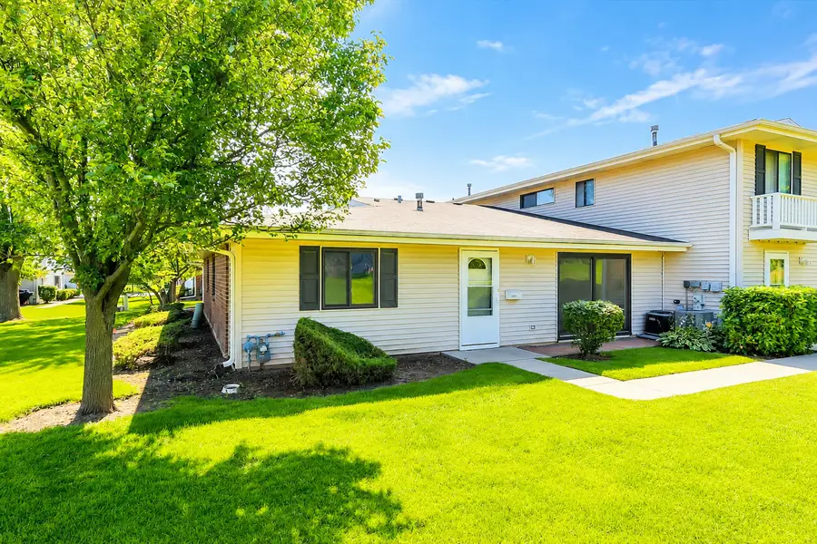 1434 Millbrook Court #1434, Schaumburg, IL 60193 - #3