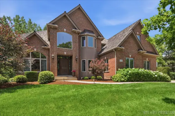 632 Waters Edge Drive, South Elgin, IL 60177