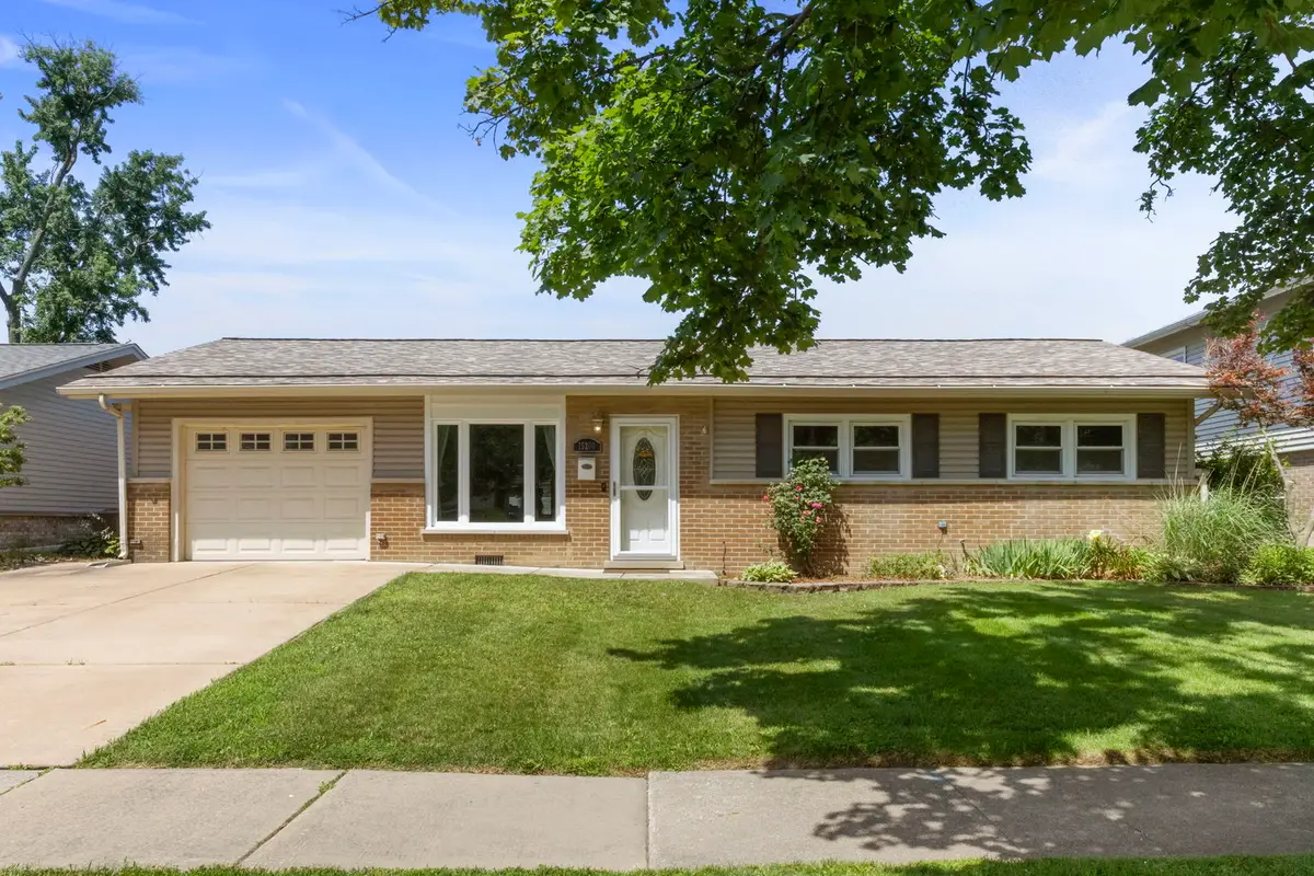 15200 Oxford Drive, Oak Forest, IL 60452 - #1