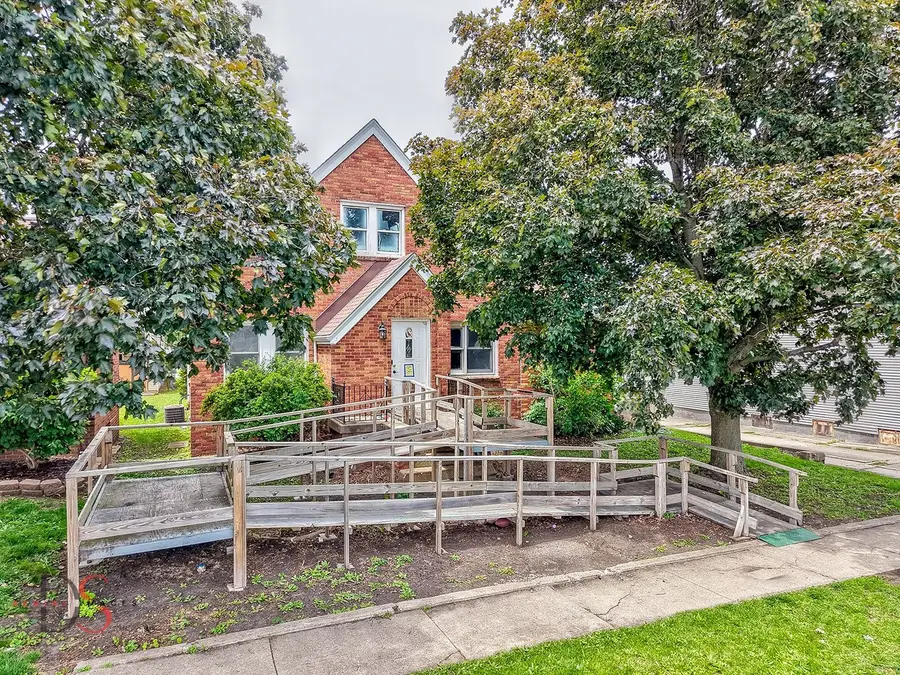 217 20th Avenue, Ottawa, IL 61350 - #2