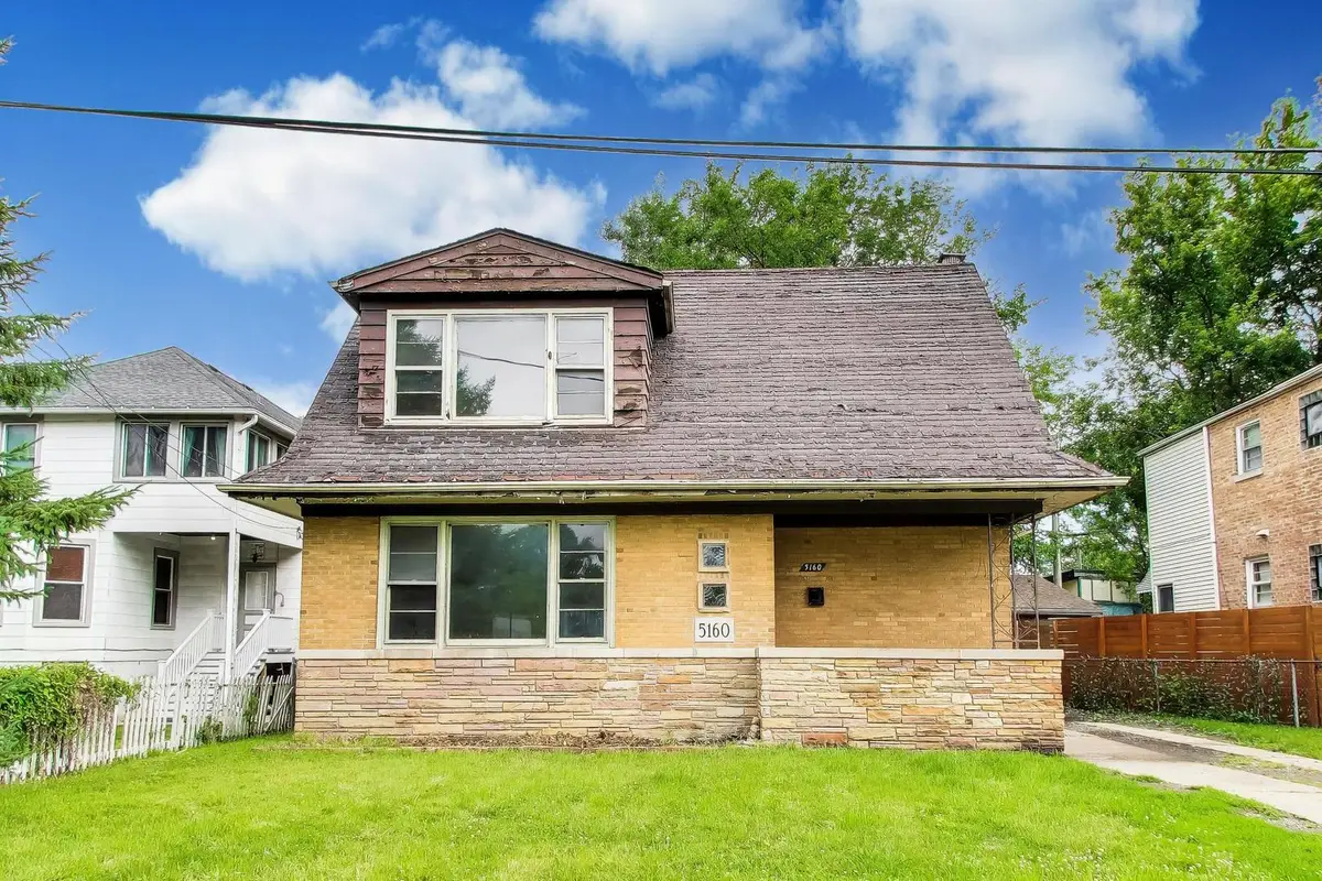 5160 W Sunnyside Avenue, Chicago, IL 60630 - #1